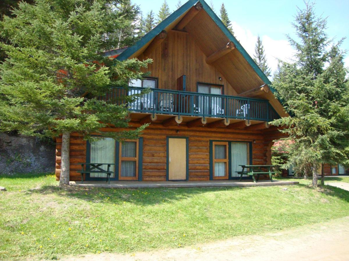 Helmcken Falls Lodge Cabin Rooms And Rv Park Clearwater Exterior foto