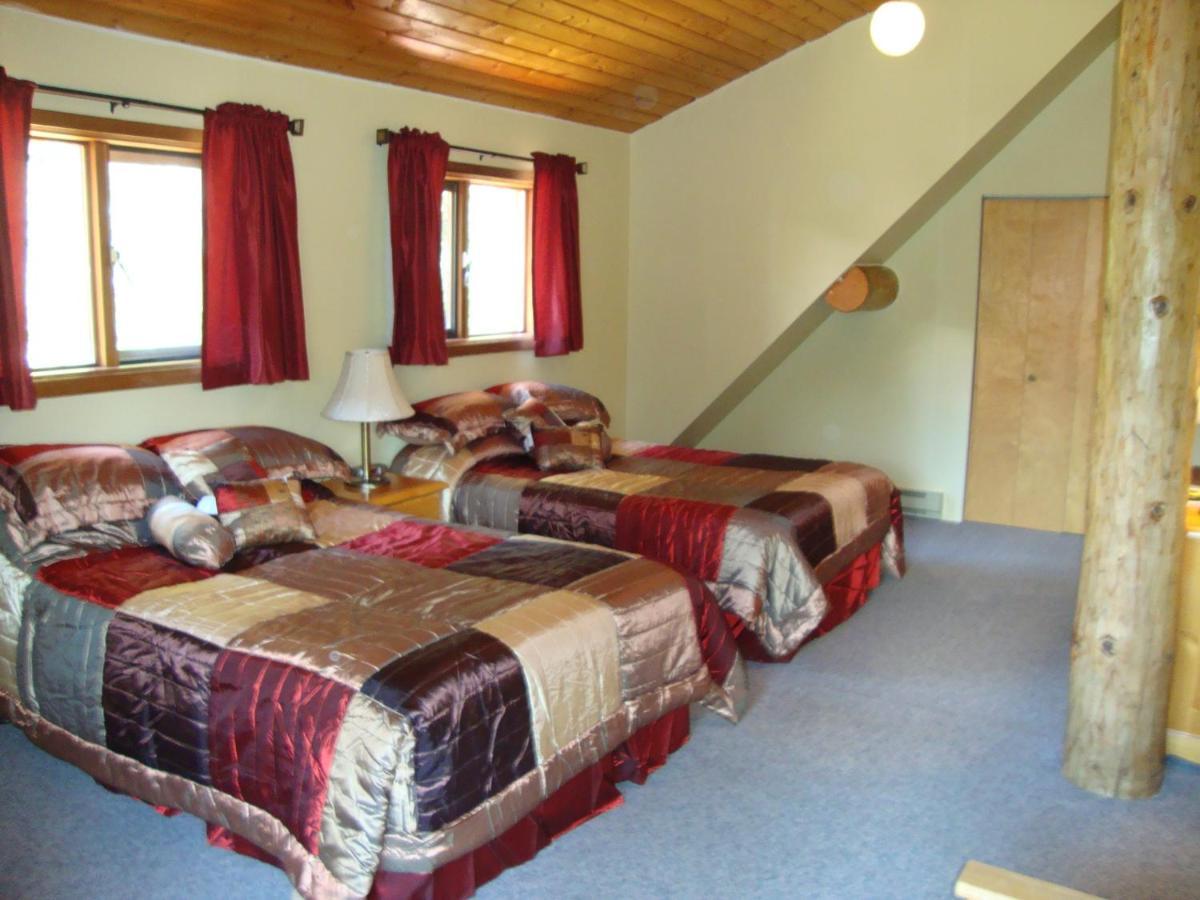 Helmcken Falls Lodge Cabin Rooms And Rv Park Clearwater Exterior foto