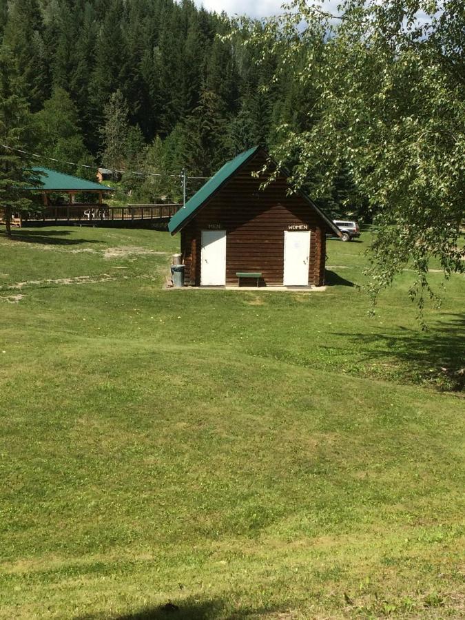 Helmcken Falls Lodge Cabin Rooms And Rv Park Clearwater Exterior foto