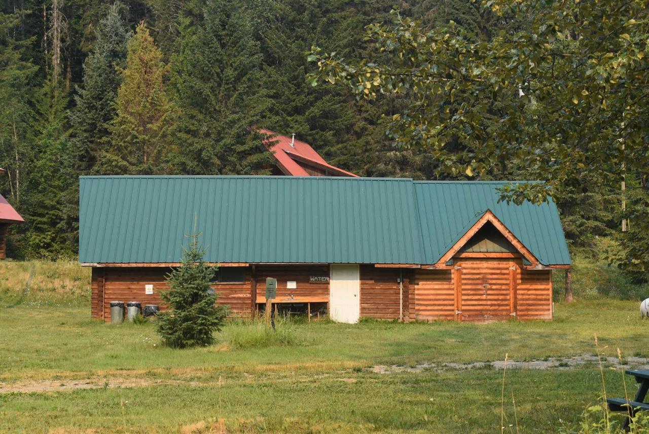 Helmcken Falls Lodge Cabin Rooms And Rv Park Clearwater Exterior foto