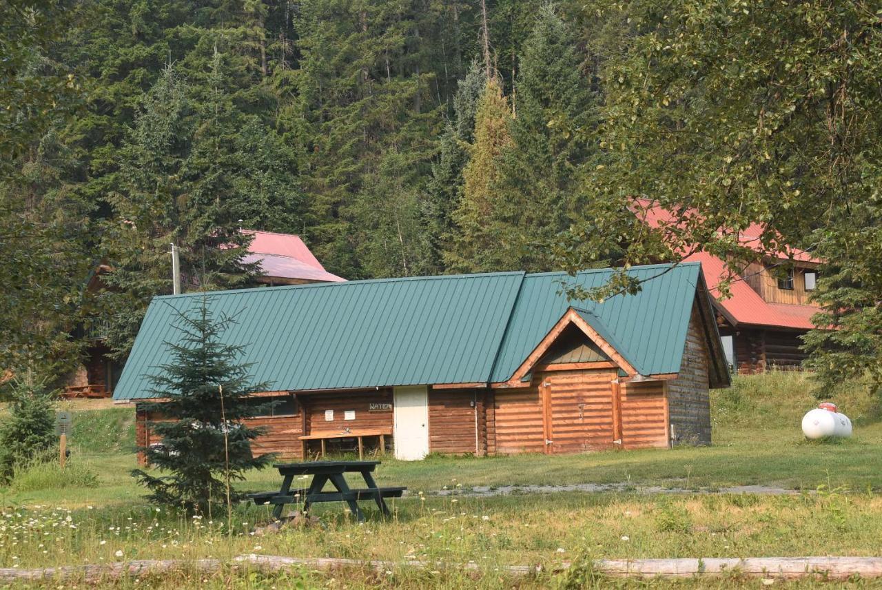 Helmcken Falls Lodge Cabin Rooms And Rv Park Clearwater Exterior foto